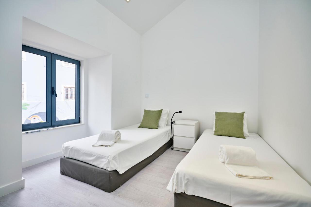 Altido Fabulous 3-Br Apartment In Western Lisbon Bagian luar foto